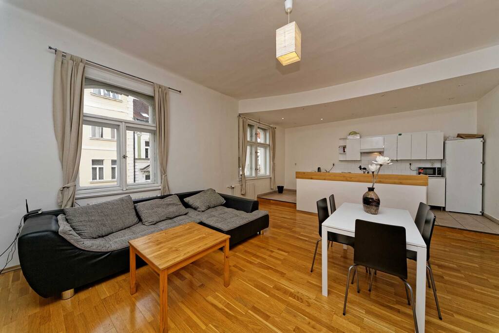 living room / kitchen