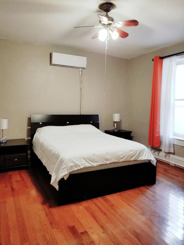 Spavaća soba 3 nalazi se na 2. katu s bračnim krevetom (160x200)