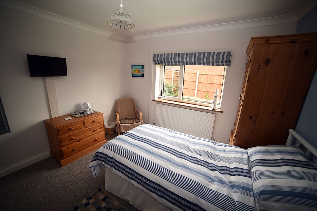 Twin Bedroom