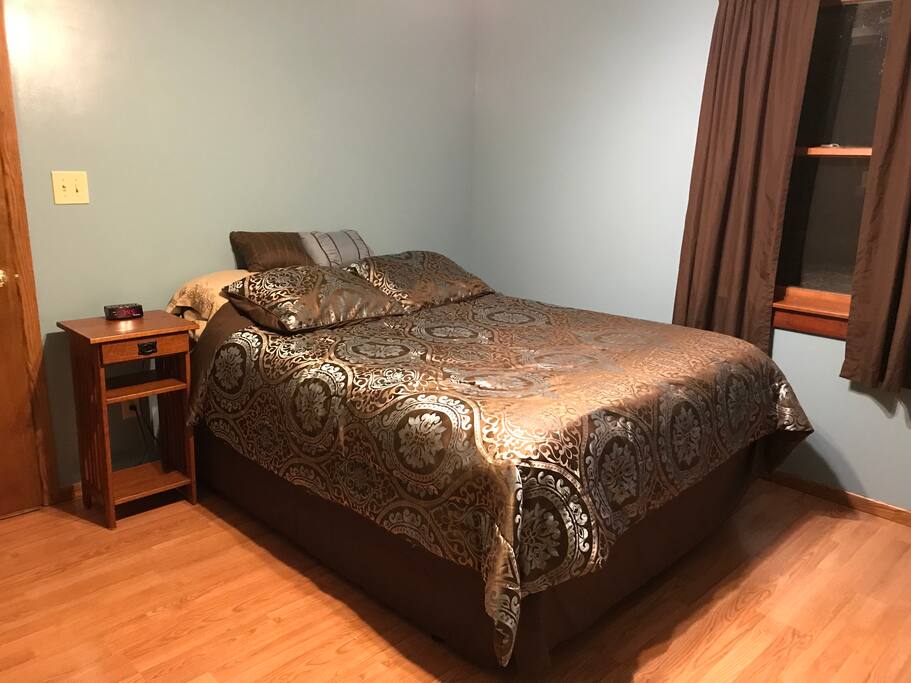 "New" bed Queen Size.