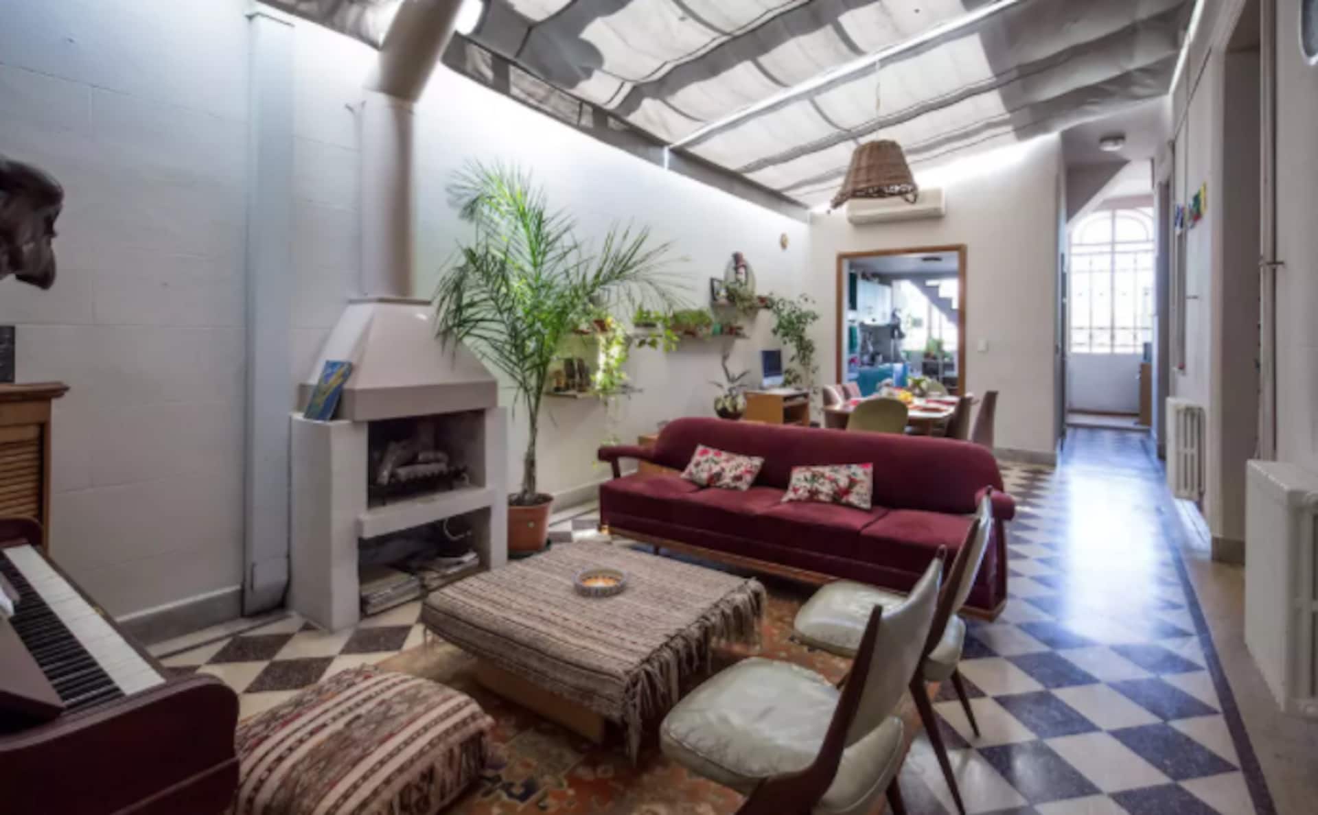Quarto em apartamento com banheiro privativo e terraço em Chacarita