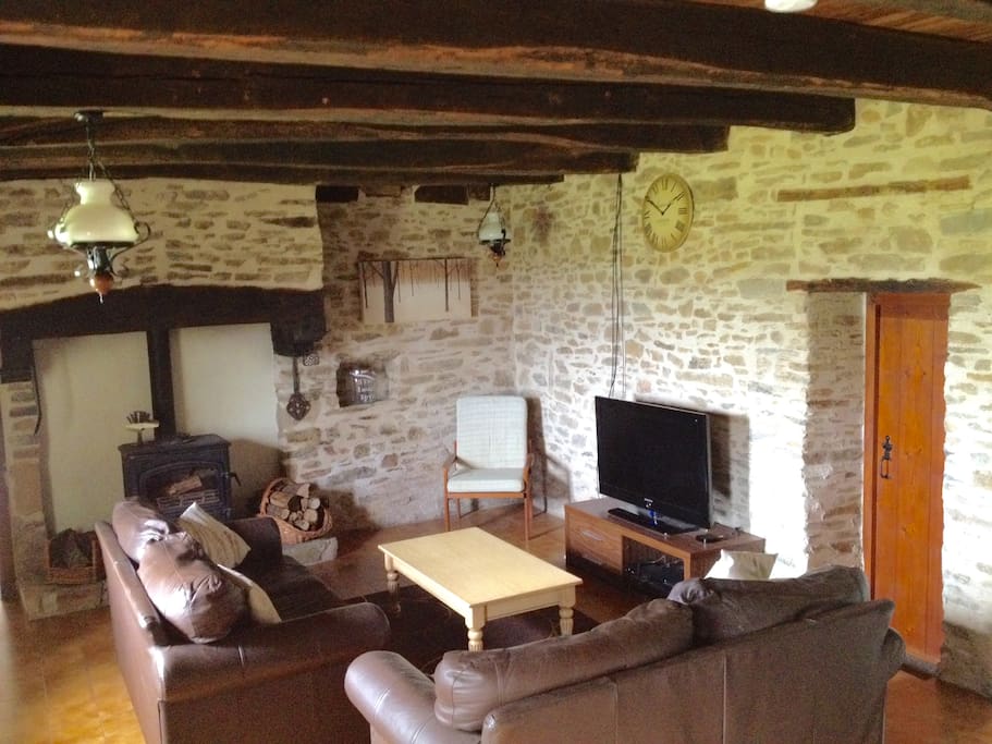 Living/dining room (with log burner)