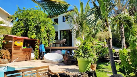 Top performing Airbnb: Charmant Bungalow in Saint Leu