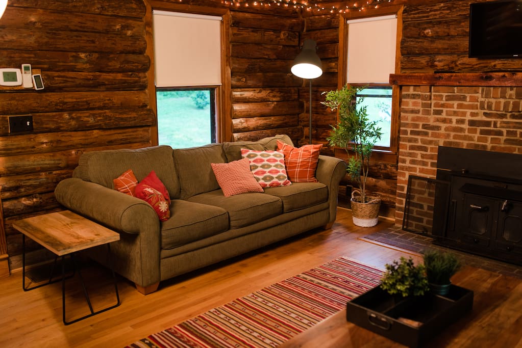 Cozy hangout space to relax in the country!