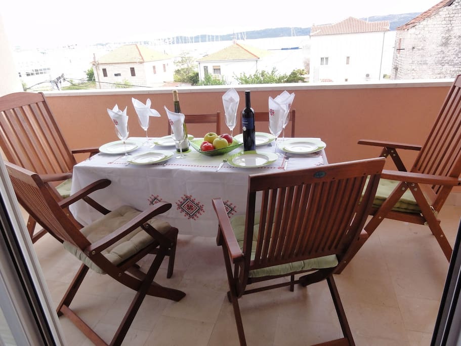 A(6): terrace
