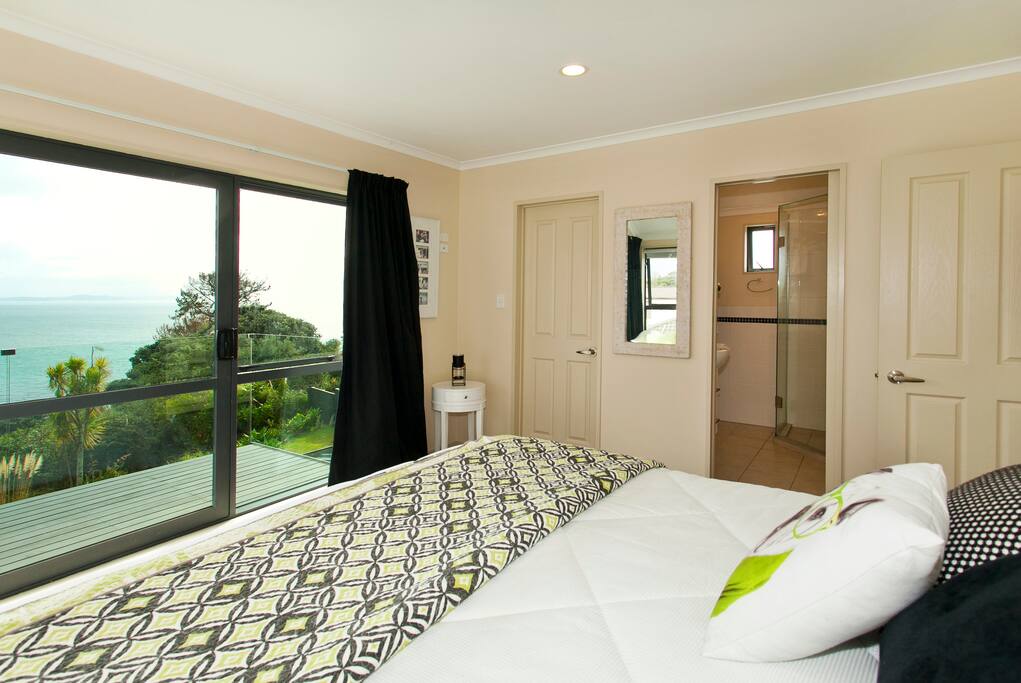 无敌海景主卧 Fambulous Sea View Master Room