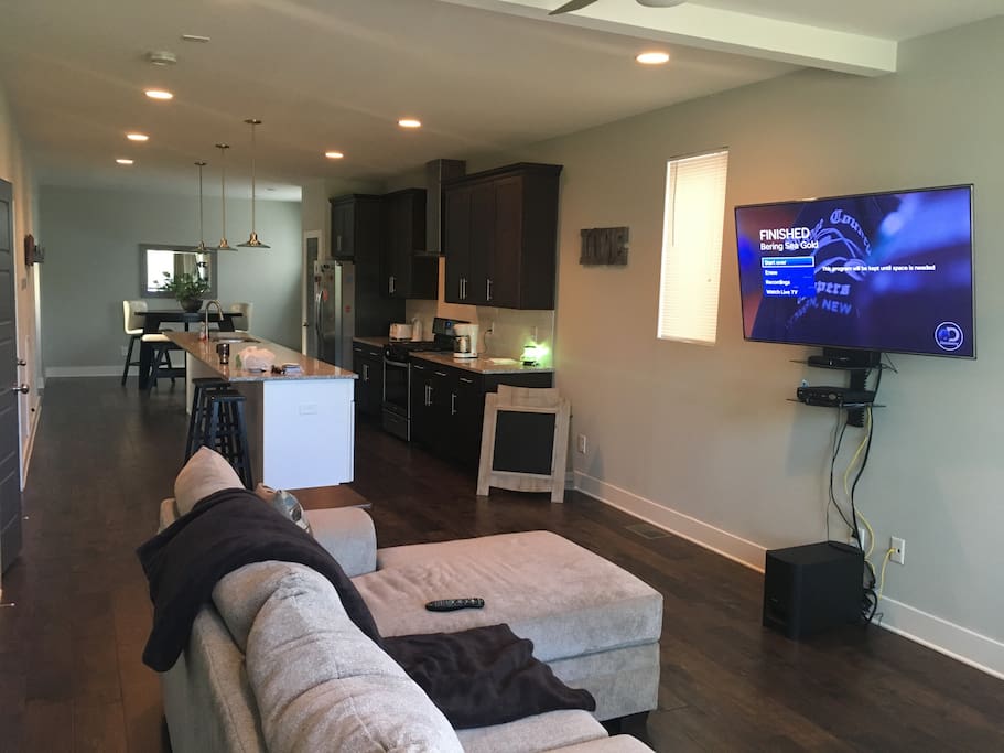 living room to kitchen