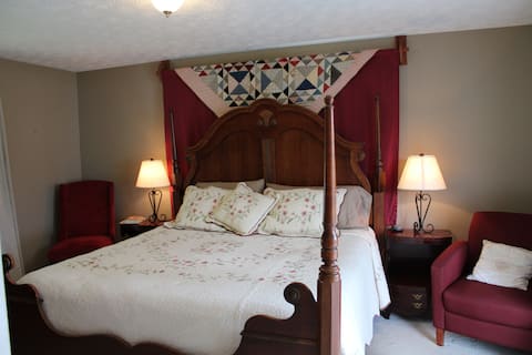 Quilted Corner-A with 2 Kings