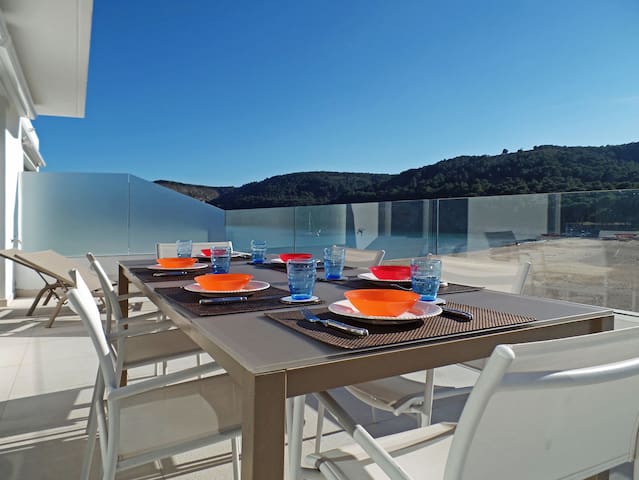 LUXURY 6P APT 5M FROM BEACH FREE WIFI AIRCO GARAGE