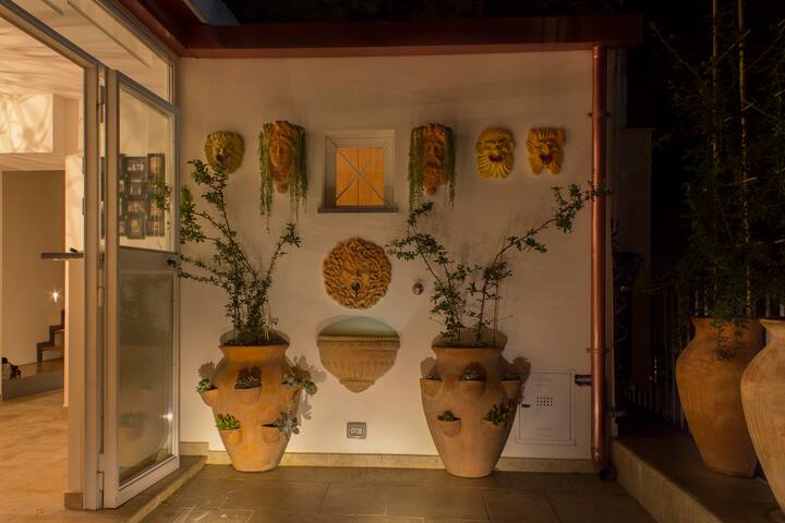 Casa Latina – splendida terrazza napoletana gallery image 2