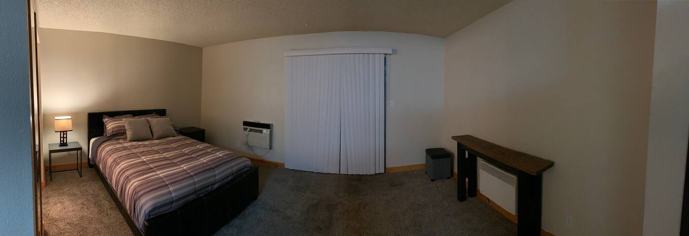 Cozy and Clean Studio at Virginia Lake