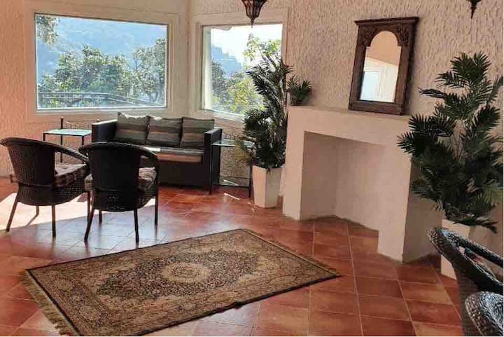 Aspen Heights Luxurious Retreat In The Himalayas - Mussoorie