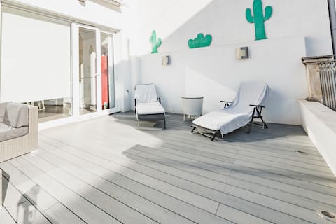 Airbnb con mejor rendimiento: BEACH & URBAN ATTIC WITH TERRACE en Alacant / Alicante