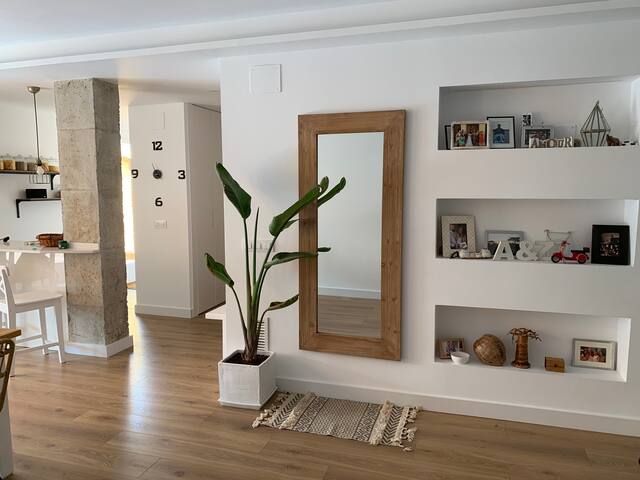 Big Terrasse Penthouse 10min from the Beach gallery image 3