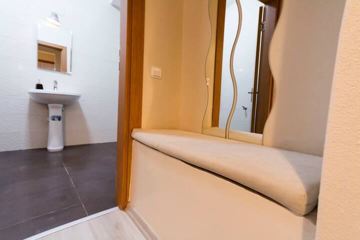 Classic Apartment (Garden View) gallery image 5