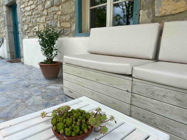 Ulle Gorri Basque Farmhouse gallery image 4