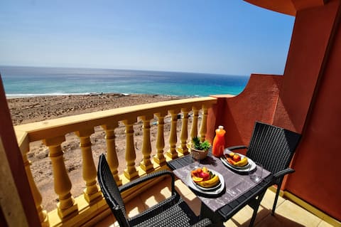 Spectacular ocean views and swimming pool (PP232)