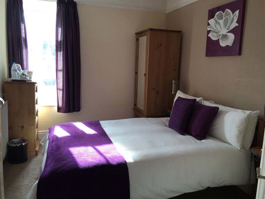 Room 8