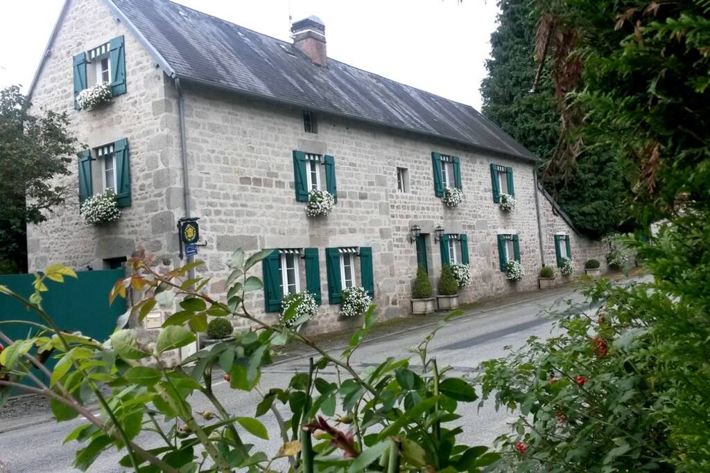 Chambres d'Hôtes "Alain COUTURIER"