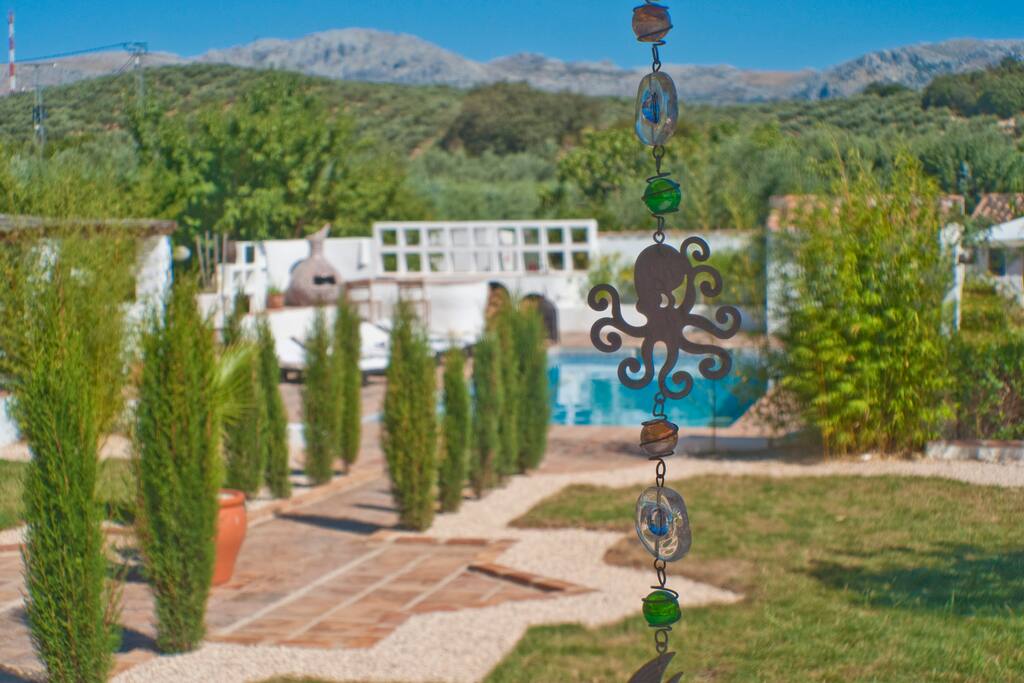 the pool, the mountains, the sky...sigh...