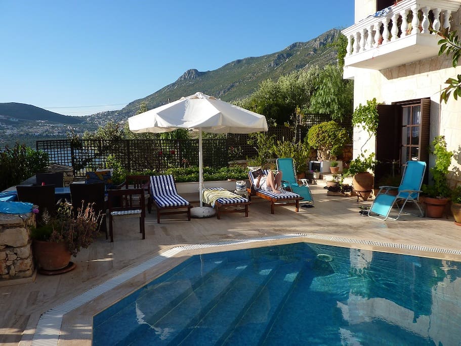 Private pool