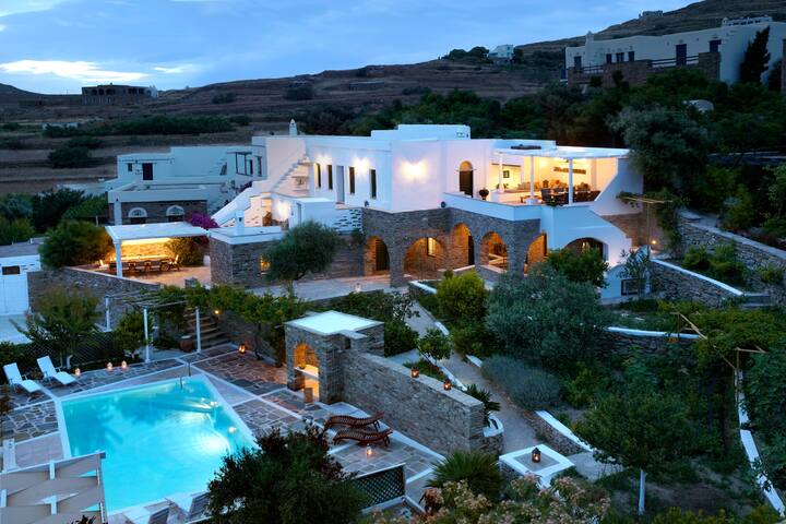 Villa Elea, traditional house with pool in Tinos gallery image 4