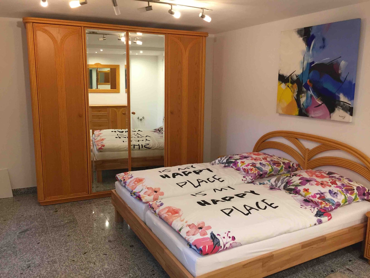 Удобен кревет 1,80 x 2,00 м