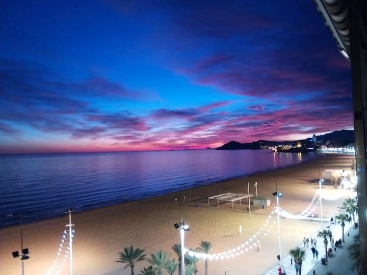 Beach First Line Playa Levante, Luxury Flat - Benidorm