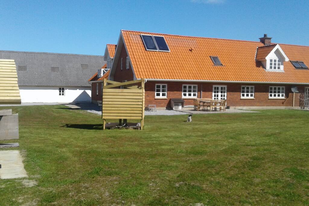 udendørs bad på teltpladsen