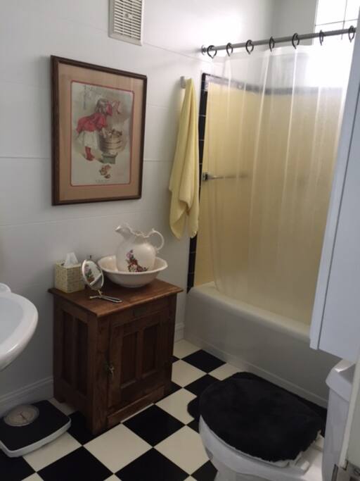 Another view of bathroom