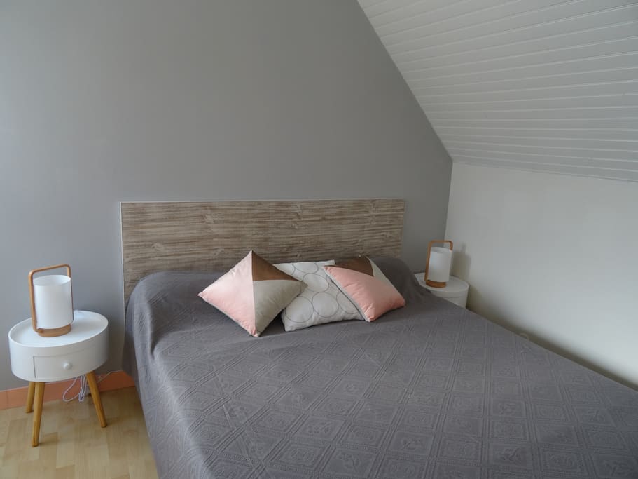 Chambre double avec lit queen size