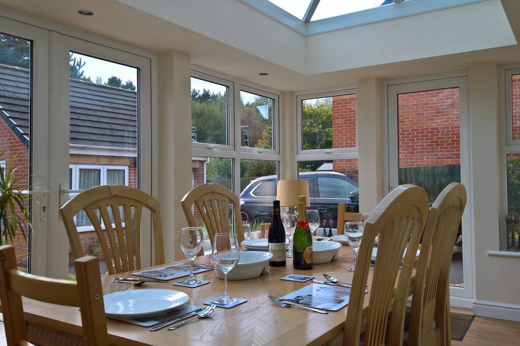 Dining area in the orangery/garden room