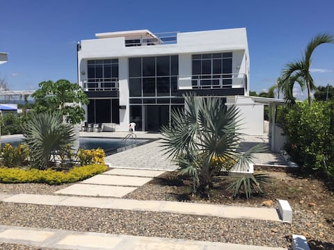 Santorini- Casa de Campo - brand new