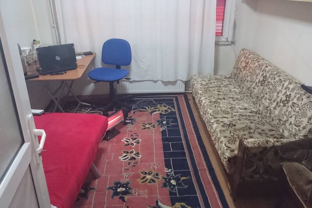 I have 2 couch in the room