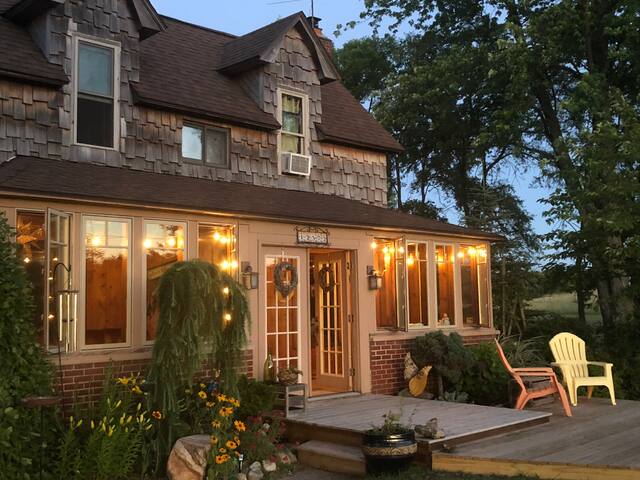 Airbnb® | Old Mission - Vacation Rentals & Places to Stay - Michigan