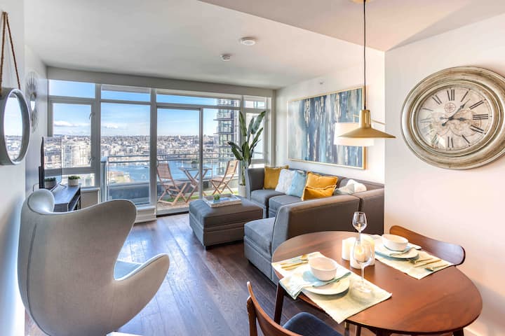 Lovely Yaletown 1bdrm W/views & A/c & Parking - Vancouver