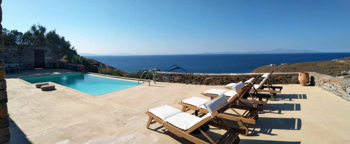 Heliopetra Family Villa in the area of Otzia