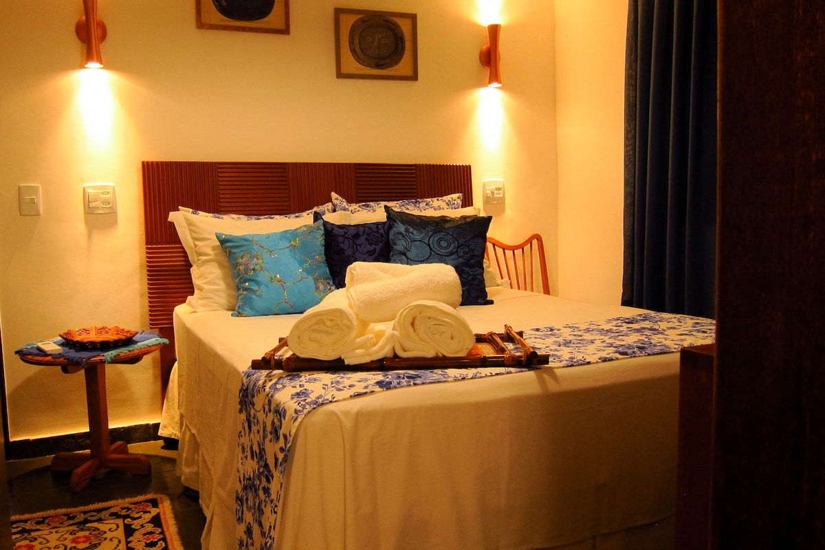 Suita 3: Krevat dopio. Ajër i kondicionuar dhe ngrohje.