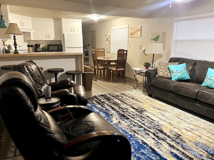 The Birdnest: Retreat, Reunite, Revive - Breckenridge, TX