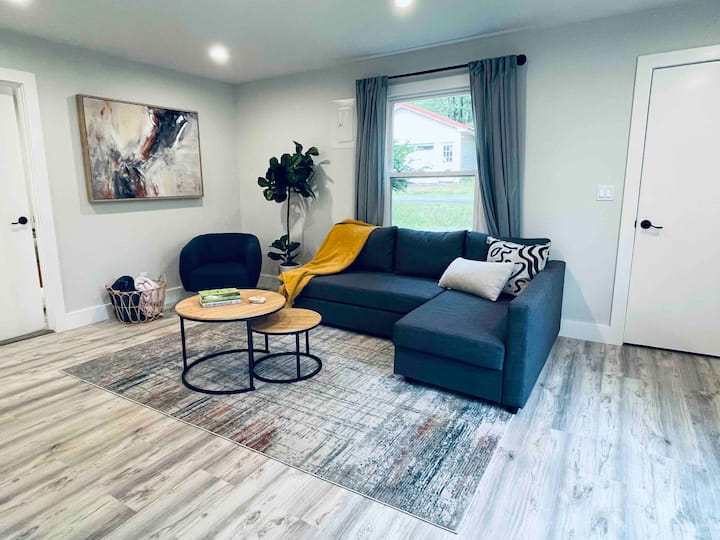 Lakefront Catskill Escape W/private Pool - Rock Hill, NY