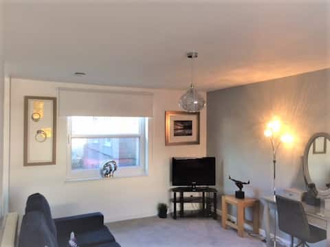 Fantastic City Centre Apartment -  CAZ free