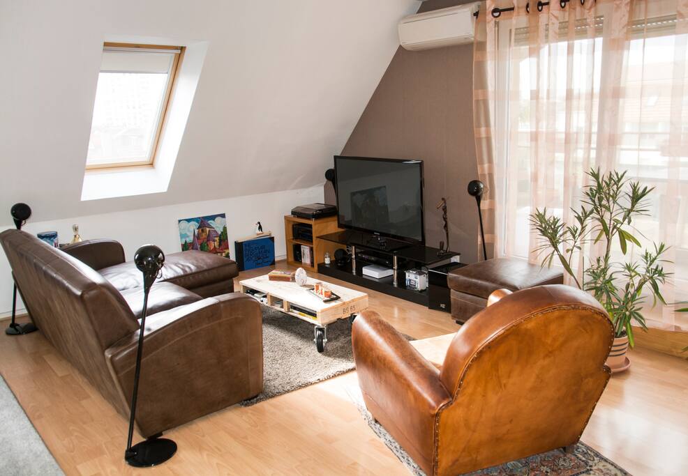 salon équipé tv et internet (wifi).