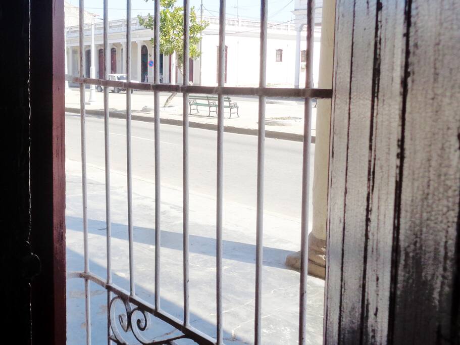 Vista del Paseo Prado desde el hostal.