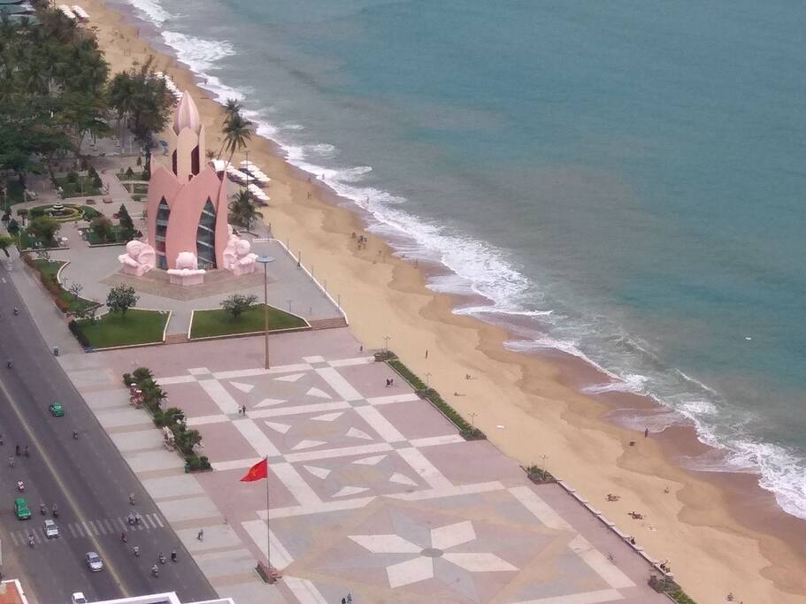 View looking down on Tran Phu beach blvd.