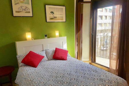 Comfortable room near the beach and train station
