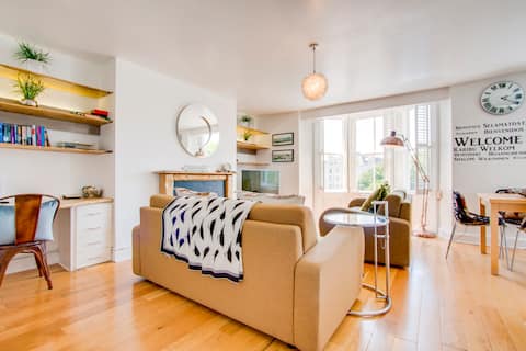 2nd floor—Great views! / Free designated parking