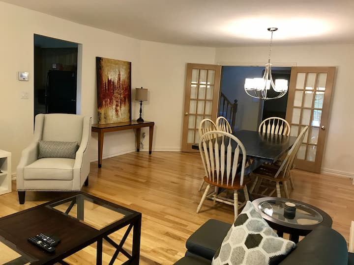 Lakefront Privacy & Discounted Spring Rates. - Huntsville
