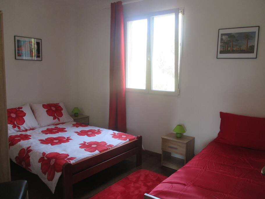 Chambre type, 3 personnes.