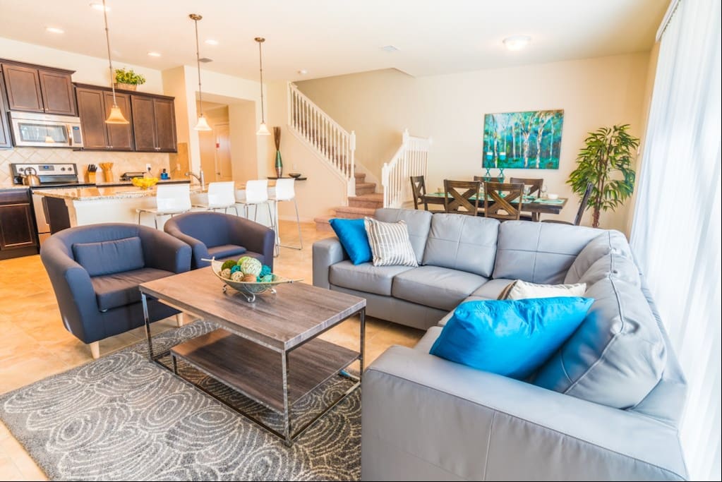 Couch, Furniture, Coffee Table, Table, Indoors