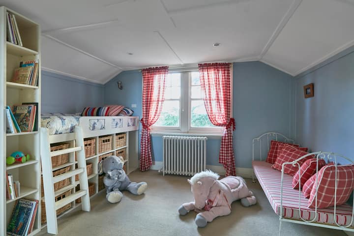 Upstairs wing bunkroom